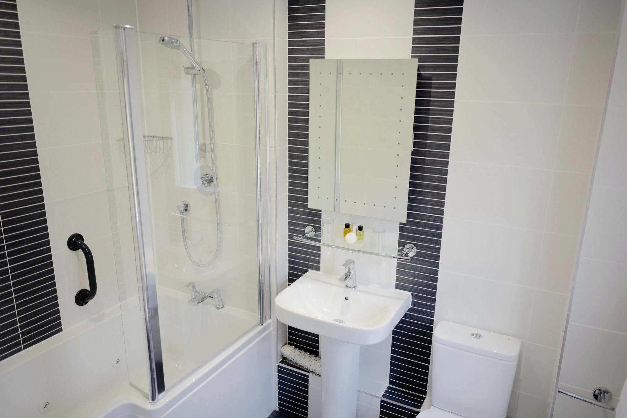 Little Silver Country Hotel Tenterden Esterno foto